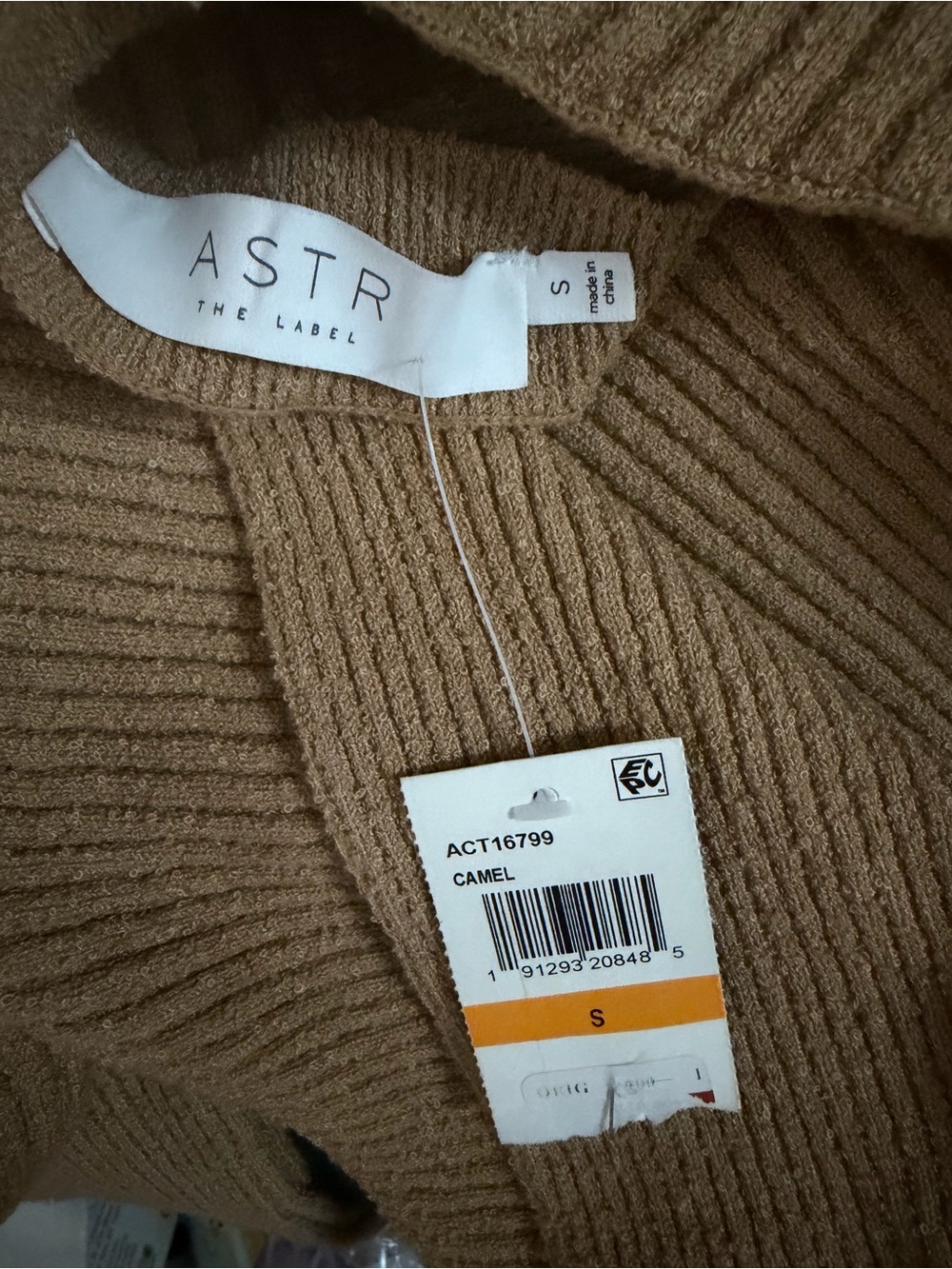 Prescott Open-Back Twist Ribbed Sweater - Camel - Picture 11 of 11